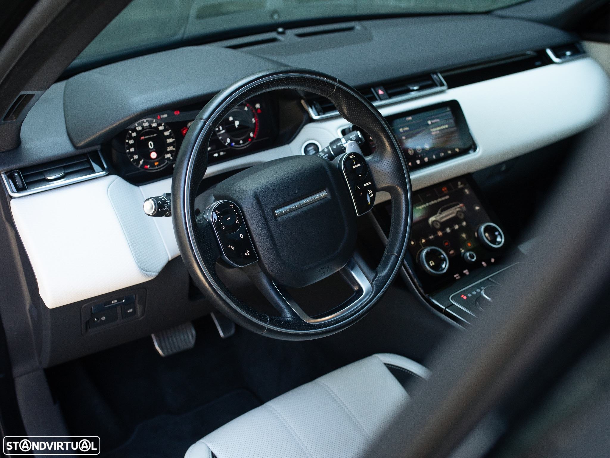 Land Rover Range Rover Velar 2.0 D R-Dynamic HSE - 34
