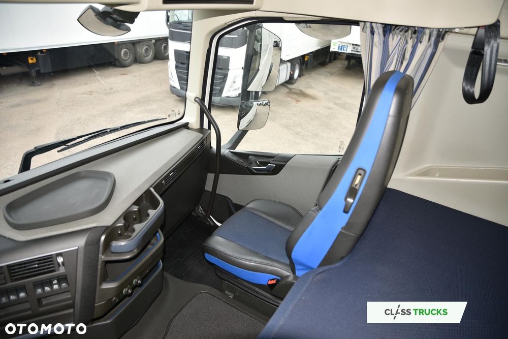 Volvo FH 500 Globetrotter XL Adaptive Cruise Control - 13