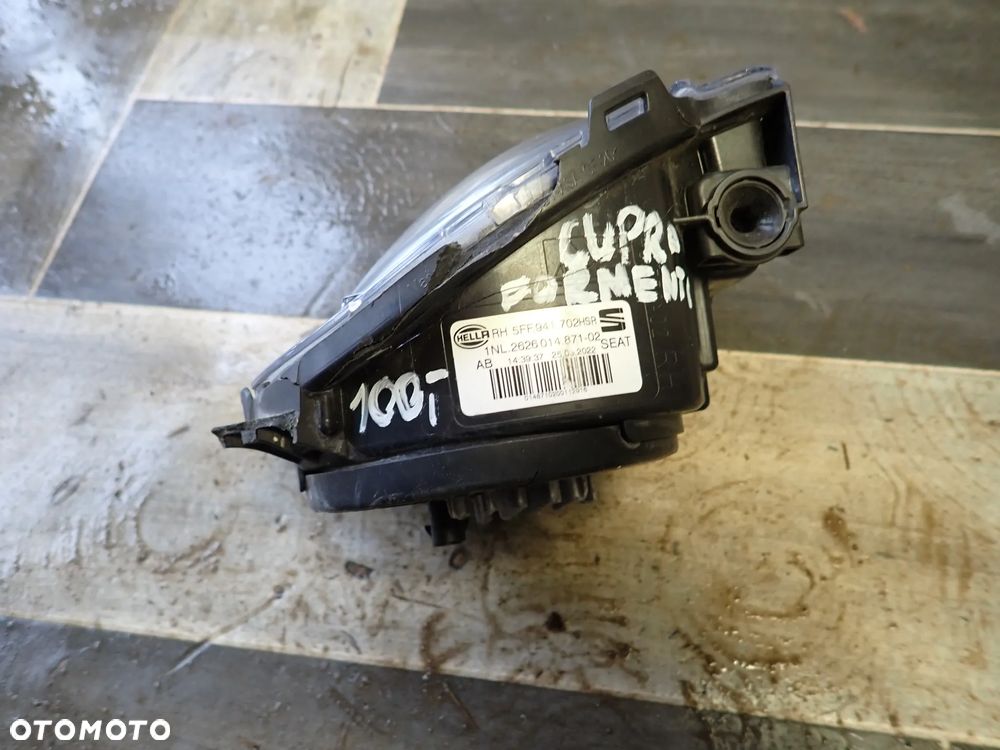 CUPRA FORMENTOR HALOGEN LED PRAWY 5FF941702HSR - 3