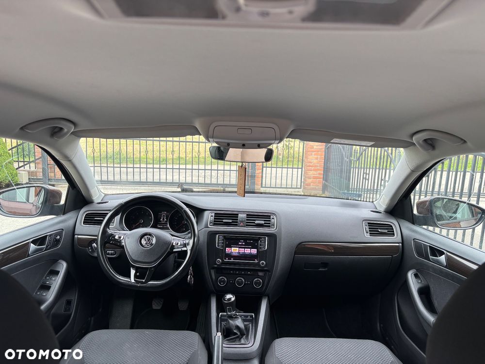 Volkswagen Jetta 1.4 TSI BMT Highline - 11