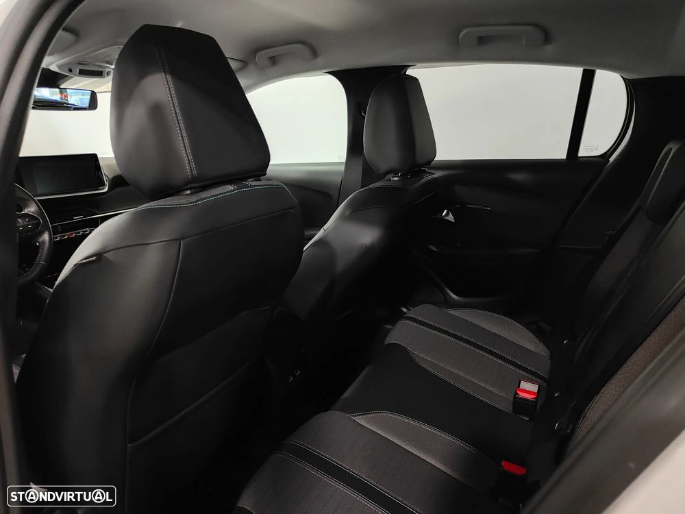 Peugeot 208 1.2 PureTech Allure EAT8 - 30