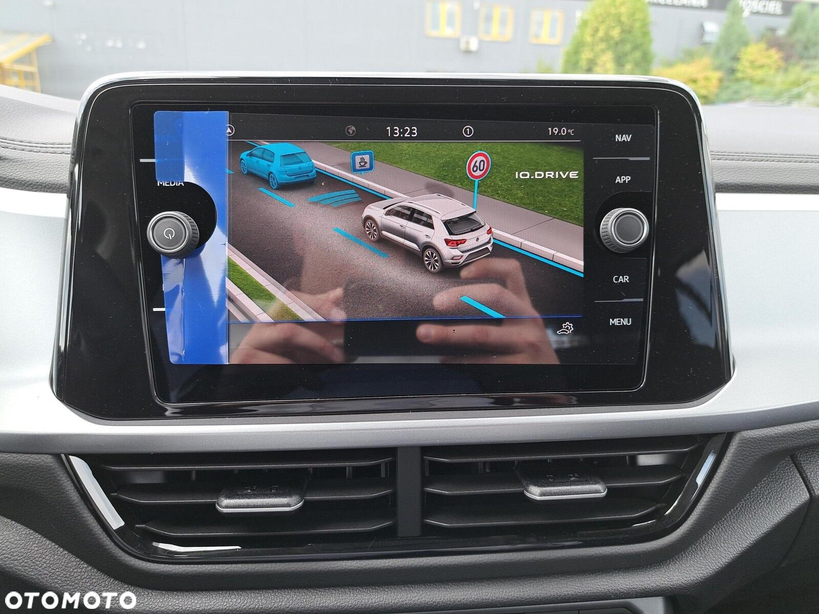 Volkswagen T-Roc 1.5 TSI Life Plus DSG - 17