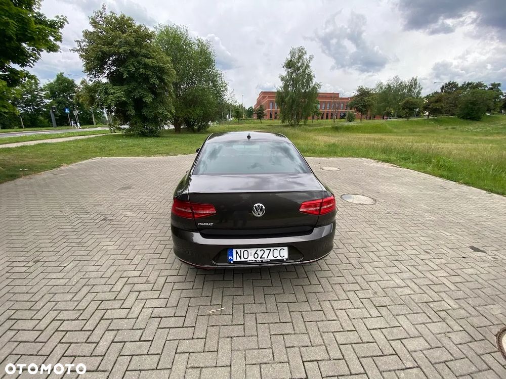 Volkswagen Passat 1.8 TSI BMT Highline DSG - 9
