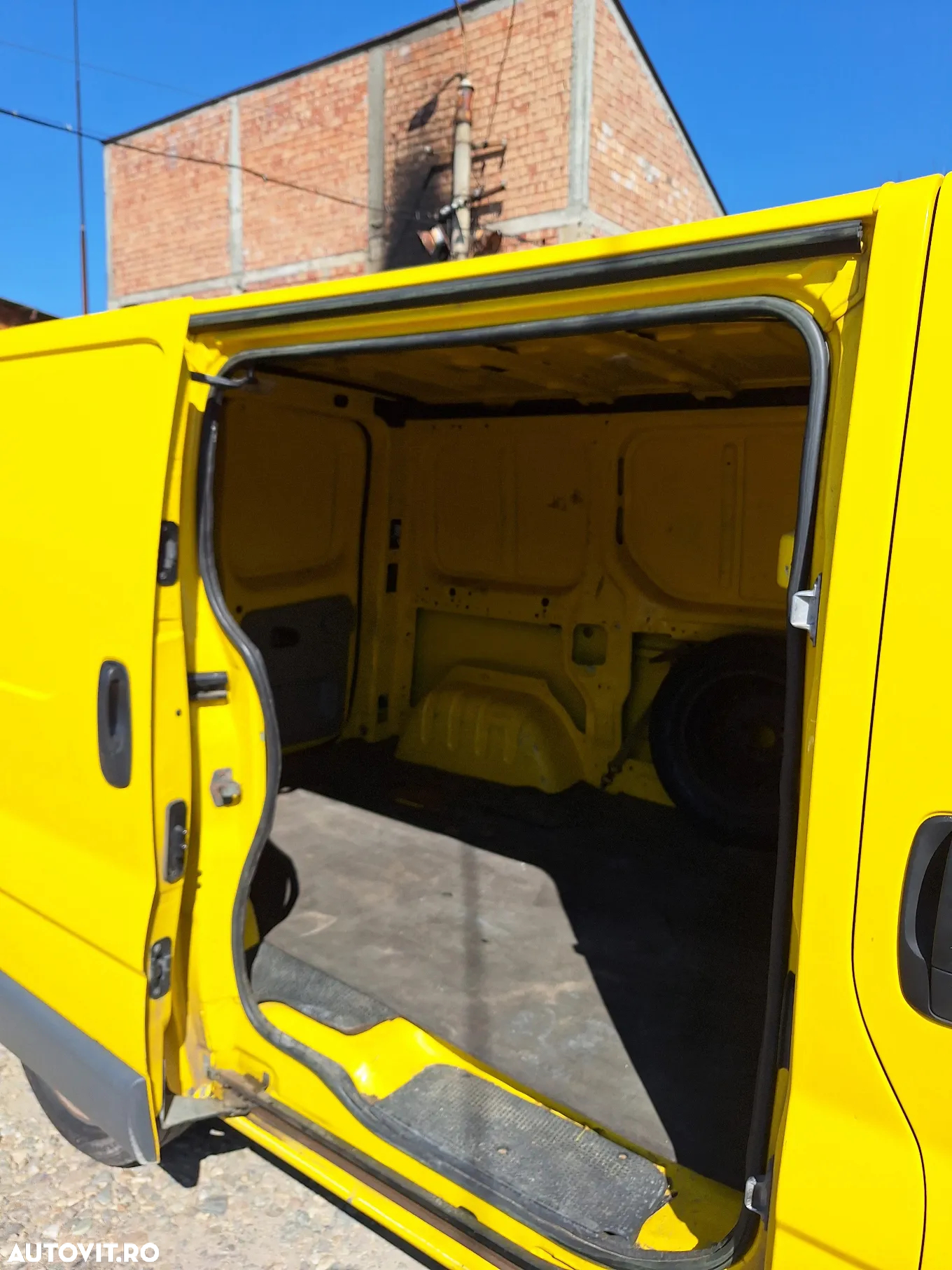 Opel Vivaro - 7