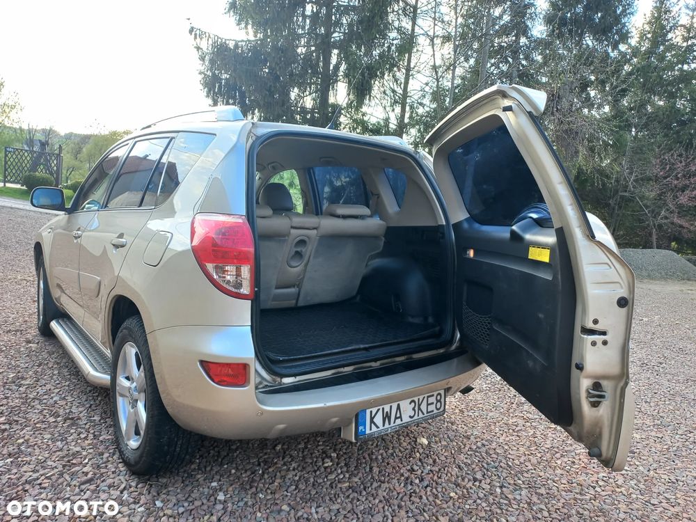 Toyota RAV4 2.2 D-4D Prestige - 7