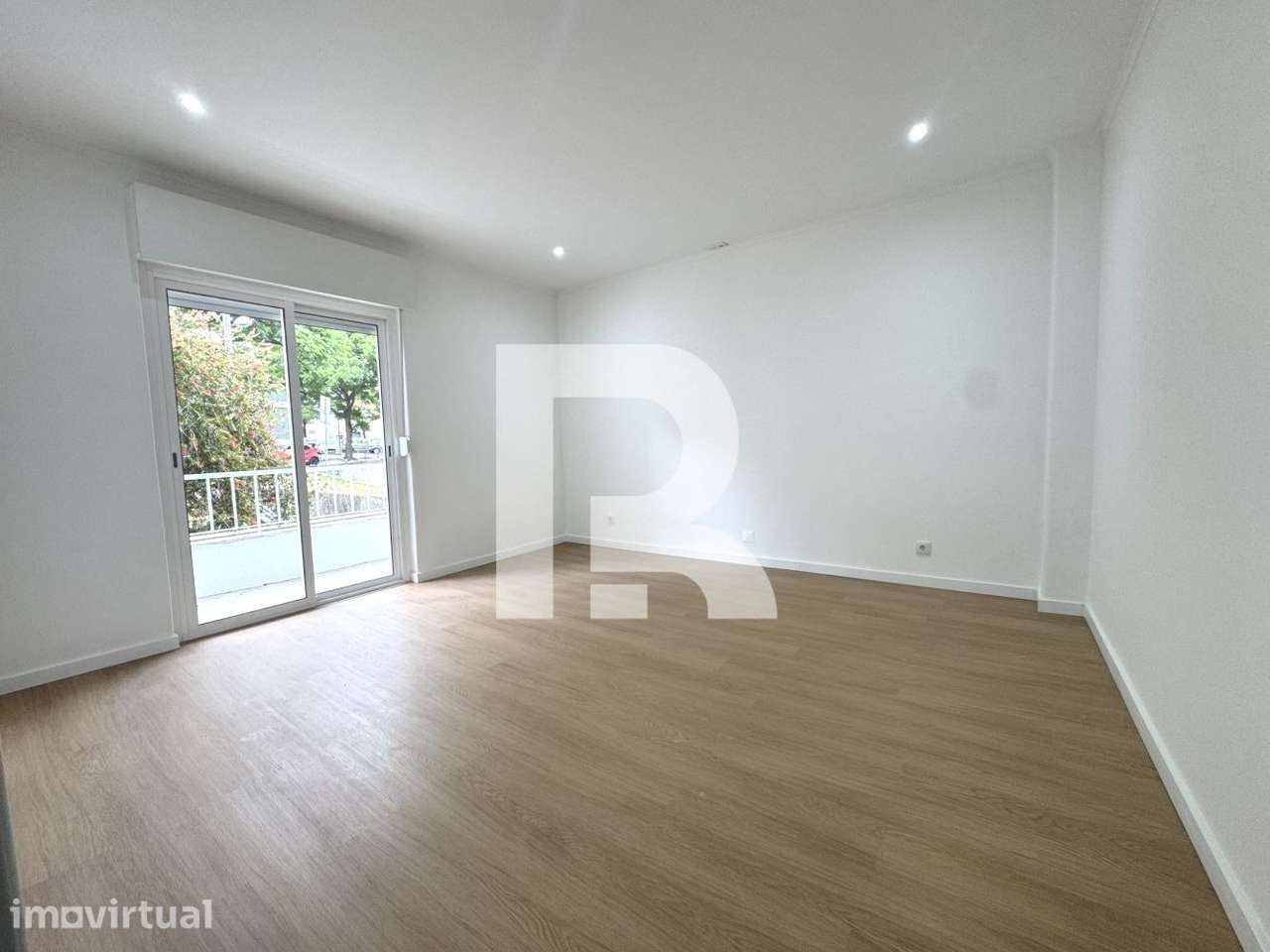 Apartamento T3 totalmente remodelado na Amadora - Grande imagem: 3/15
