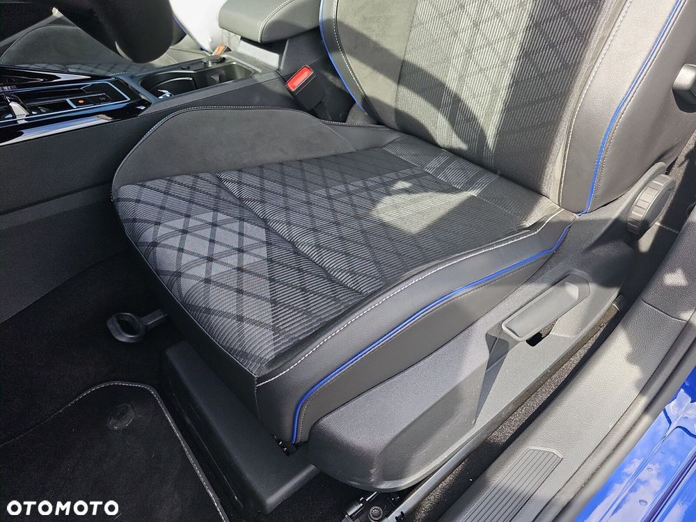 Volkswagen Golf - 18