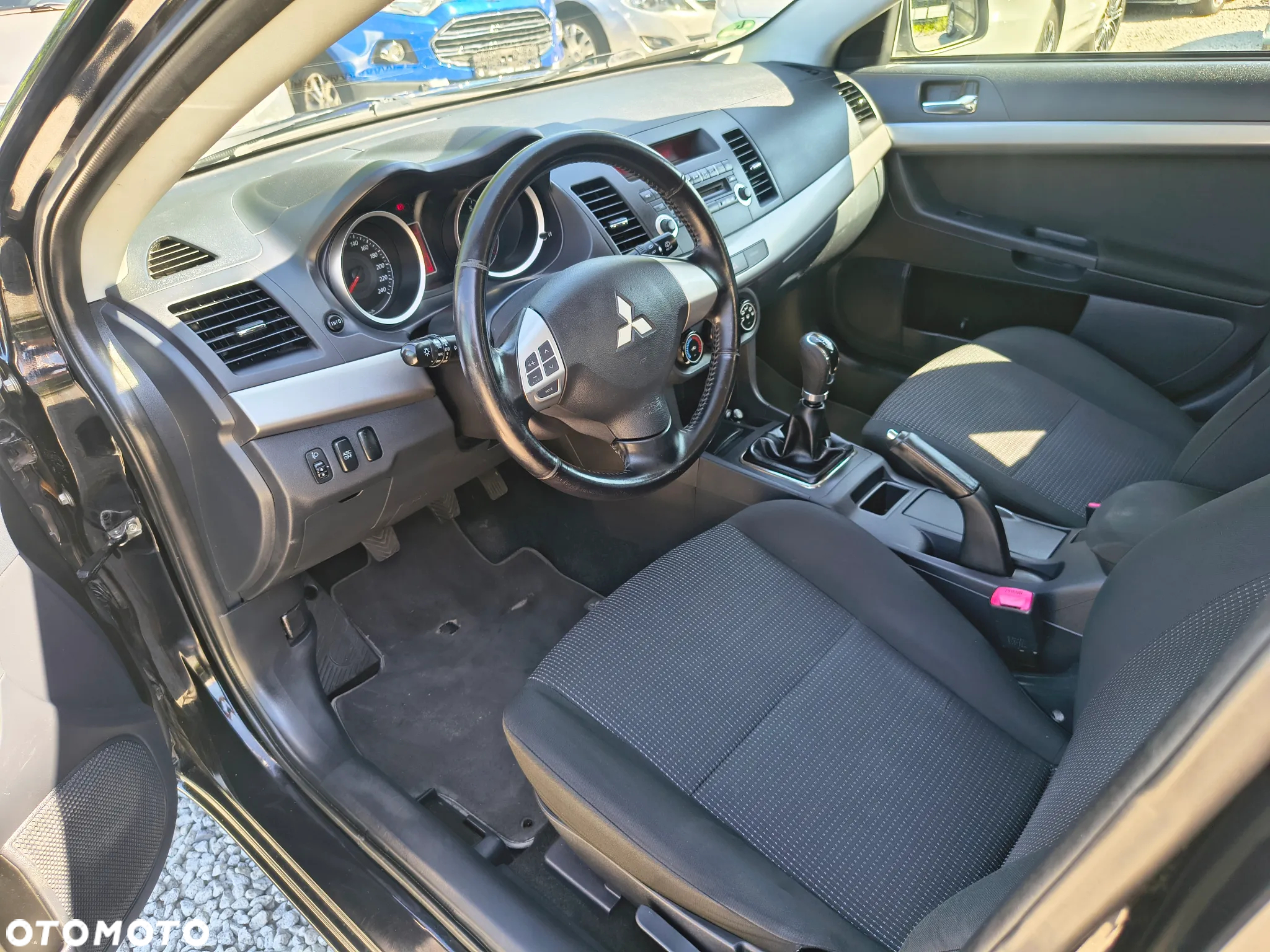 Mitsubishi Lancer 1.5 Invite - 17