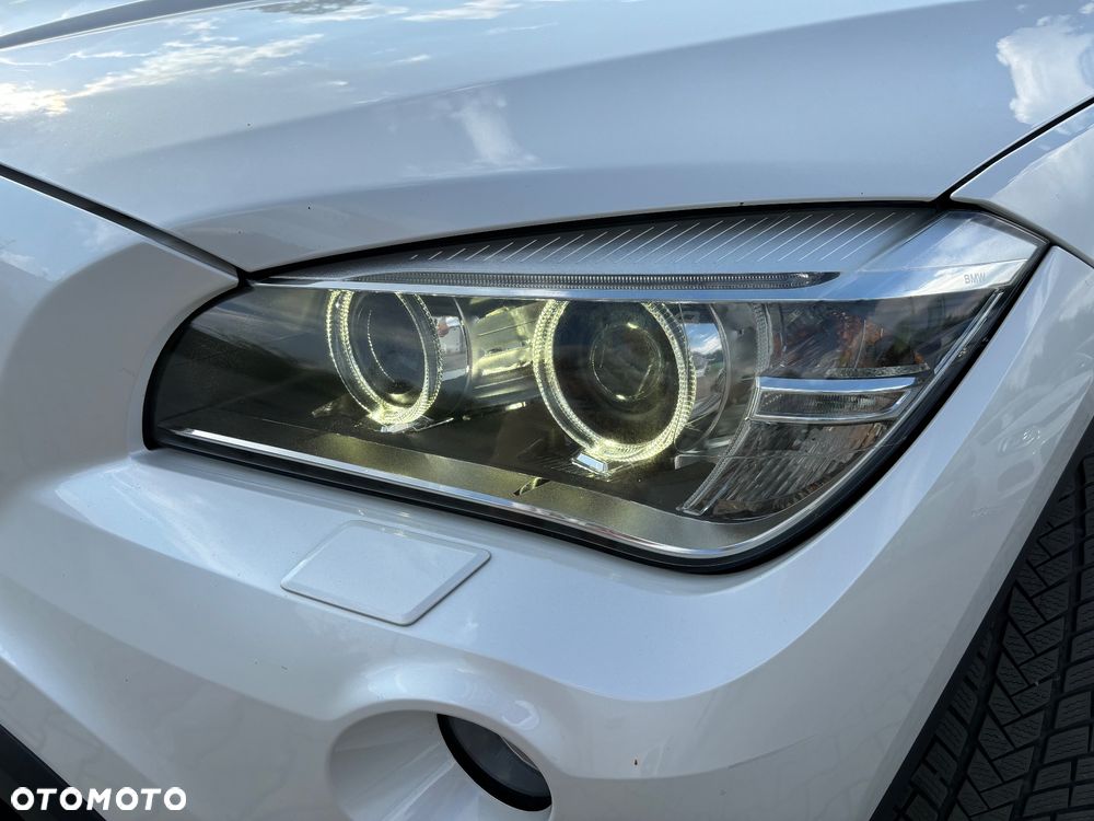 BMW X1 sDrive18d Sport Line - 23