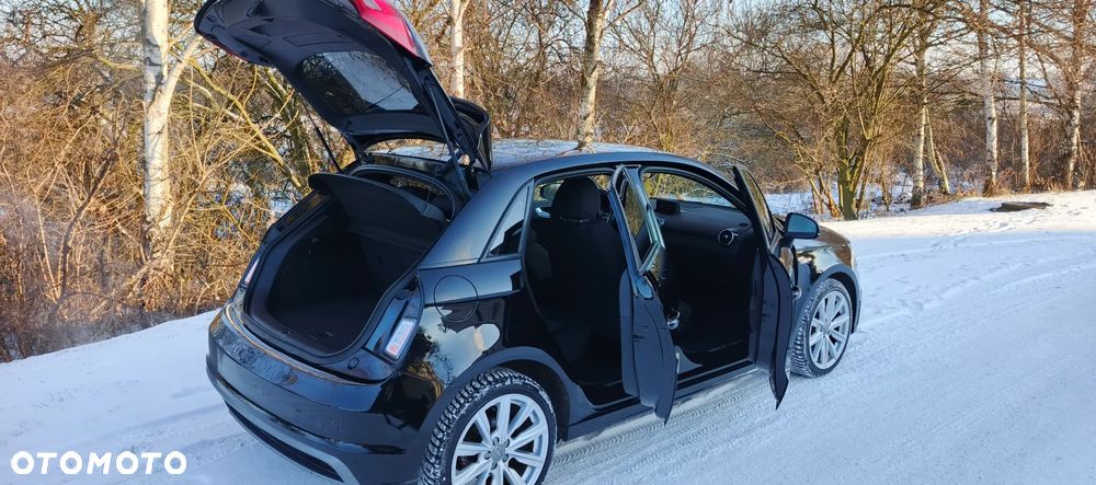 Audi A1 Sportback 1.4 TFSI S tronic S line Sportpaket - 23