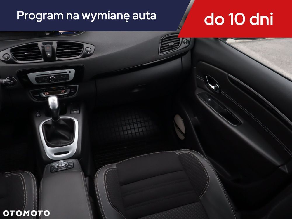 Renault Grand Scenic - 10