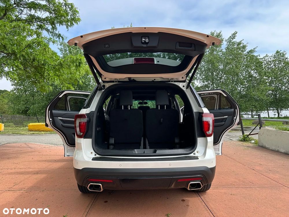 Ford Explorer - 15