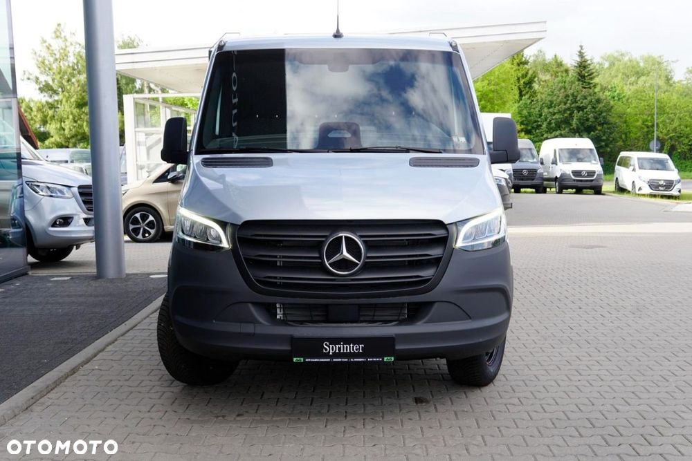 Mercedes-Benz Sprinter - 2