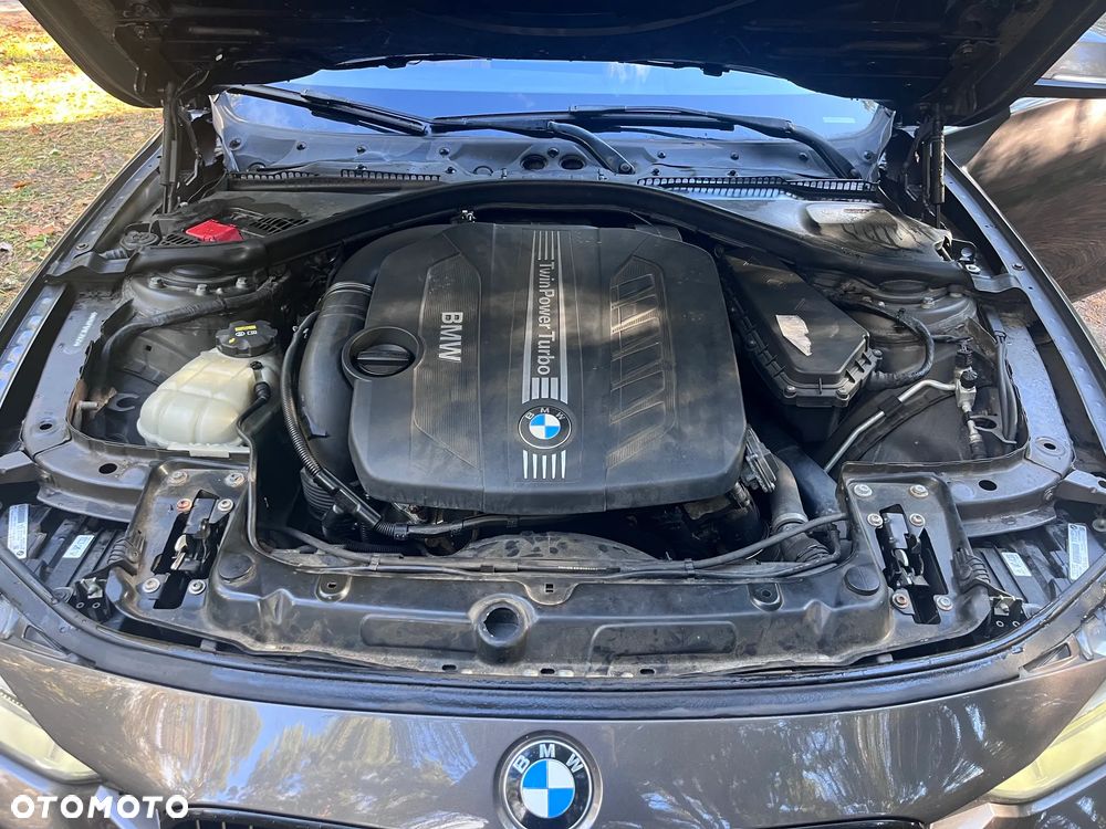 BMW Seria 3 335d xDrive Luxury Line - 22