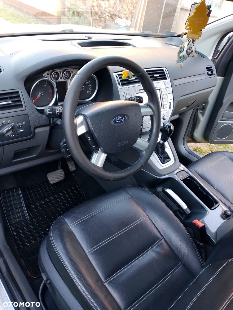 Ford Kuga 2.0 TDCi 4x4 Titanium - 11