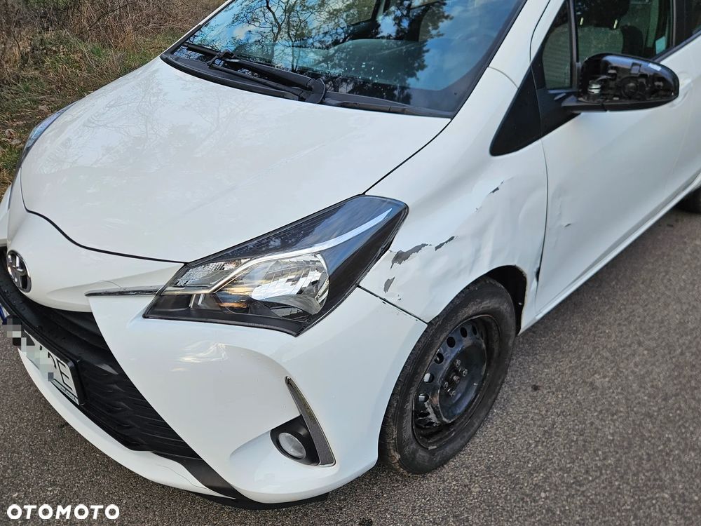 Toyota Yaris 1.5 Premium - 8