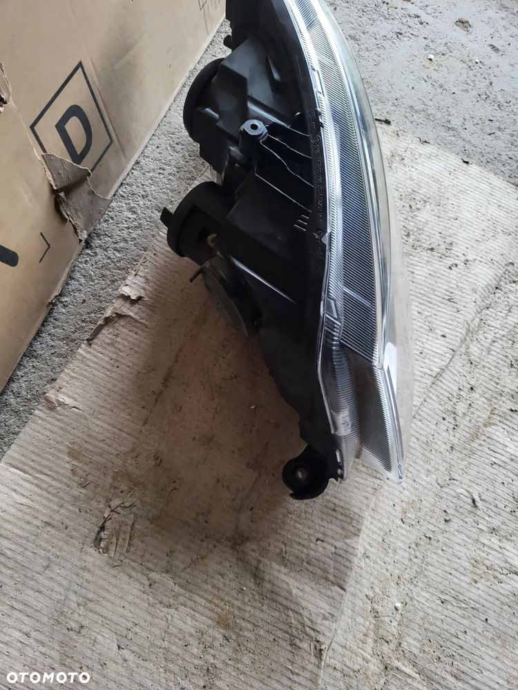 Lampa Reflektor Lewy Przód Przedni SKODA FABIA 3 III 2014 - 2017 - 2