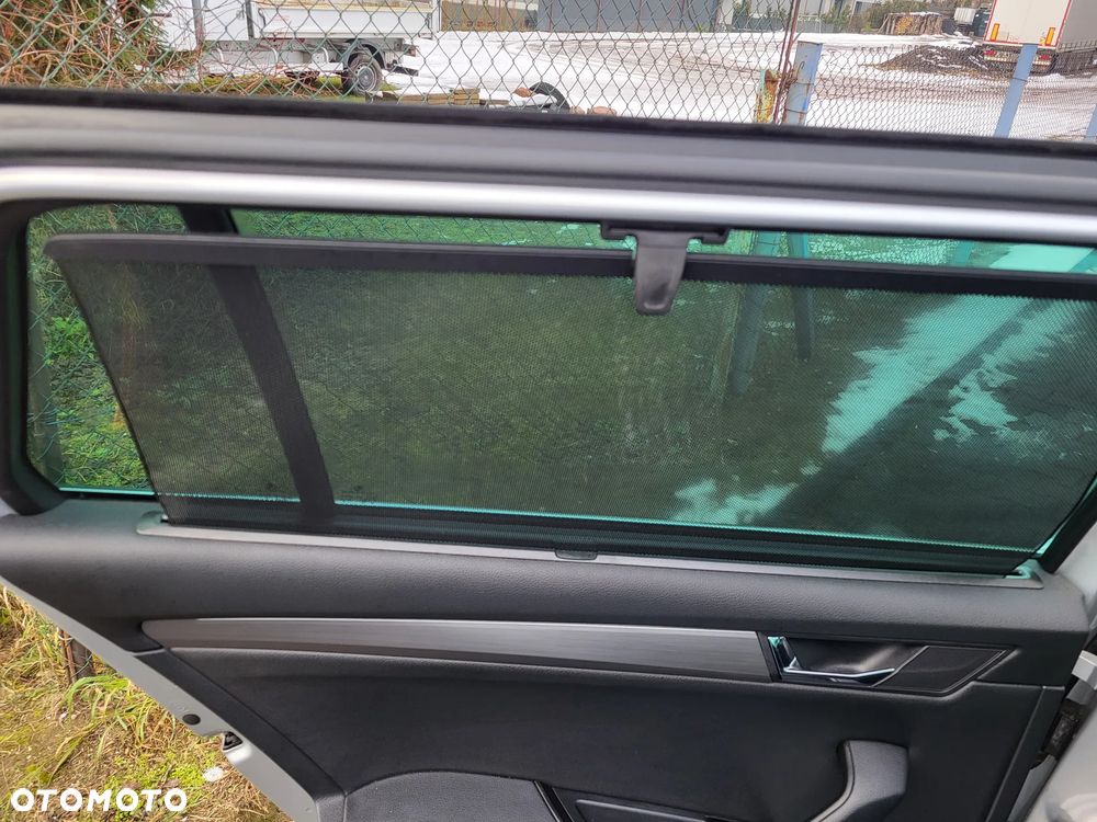 Skoda Superb 2.0 TDI DSG Premium Edition - 14