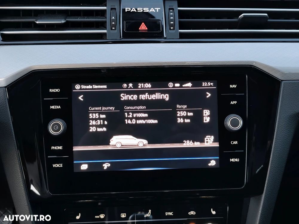 Volkswagen Passat - 33