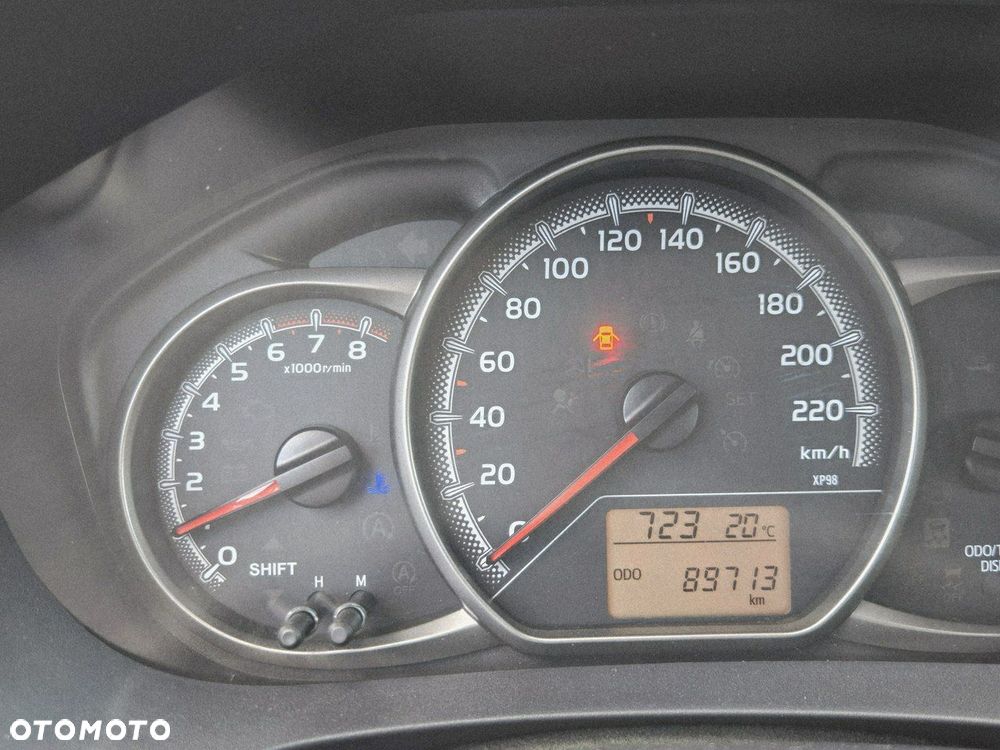 Toyota Yaris 1.33 Premium - 14