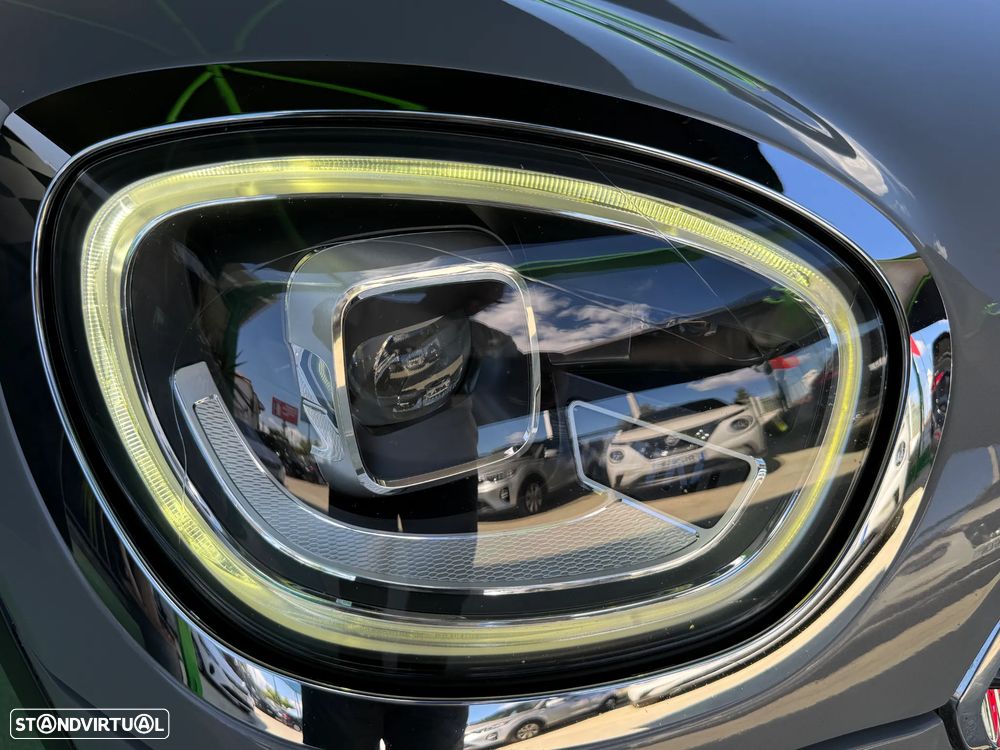 MINI Countryman Cooper D Premium Essential Auto - 40