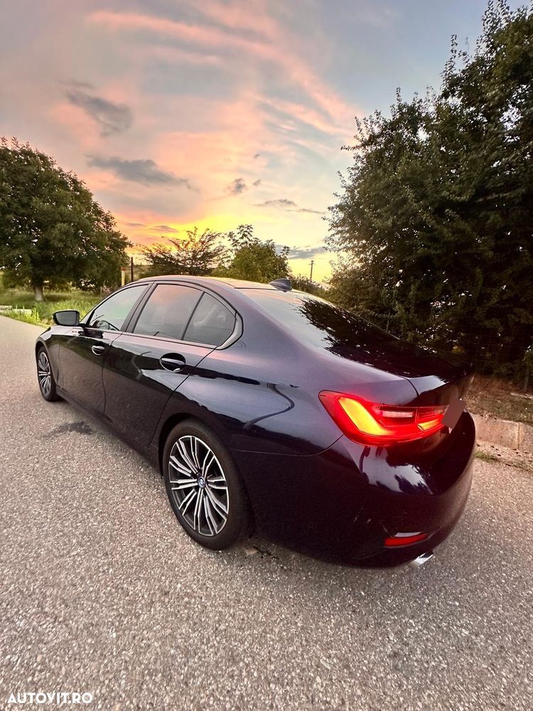 BMW Seria 3 318i Aut. Luxury Line - 14