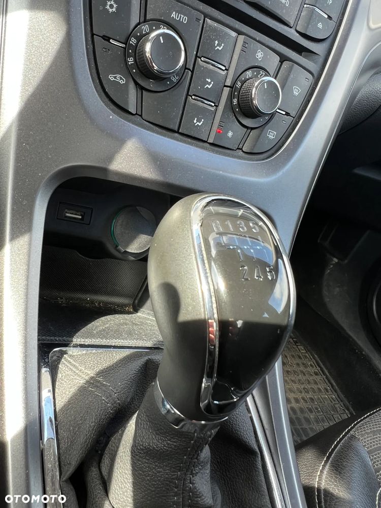 Opel Astra 1.4 T Business - 28