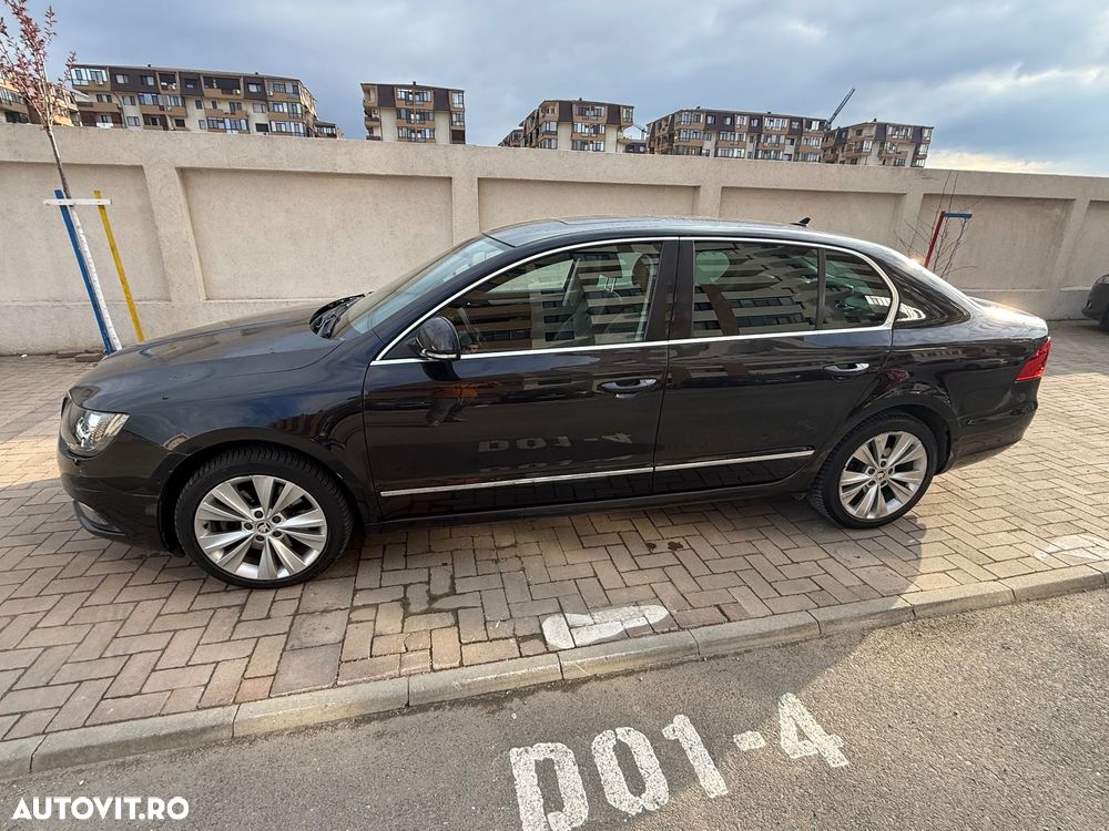 Skoda Superb 2.0 TDI Green tec DSG Elegance - 6