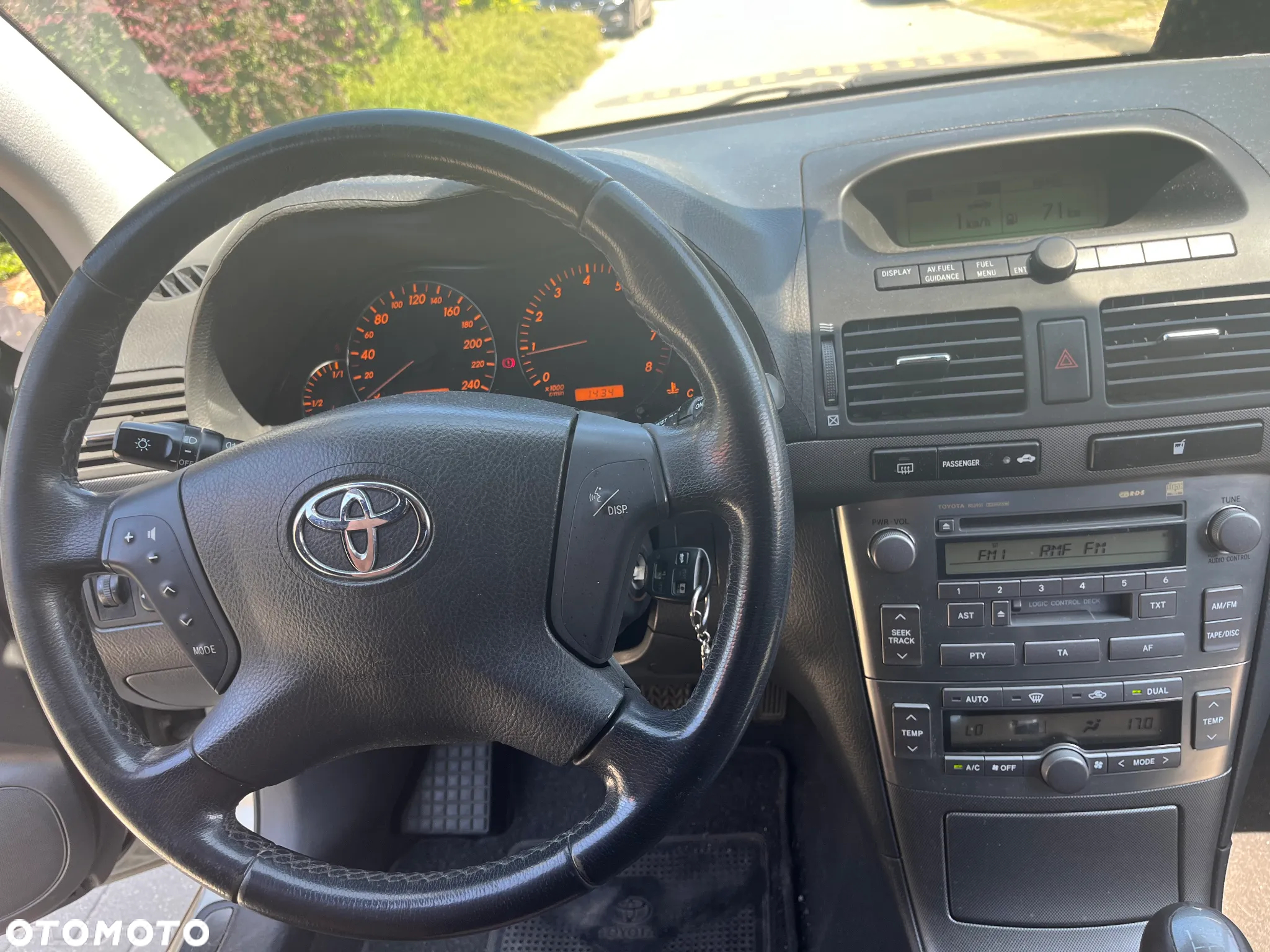 Toyota Avensis 1.8 VVT-i Sol - 13