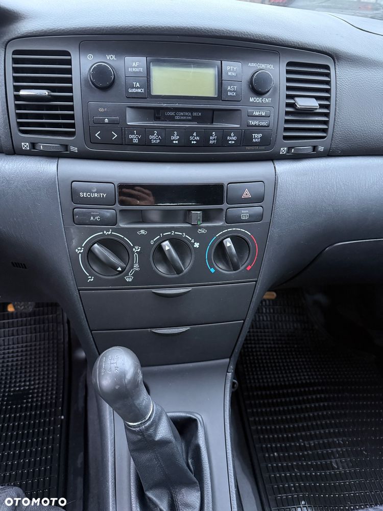 Toyota Corolla - 5