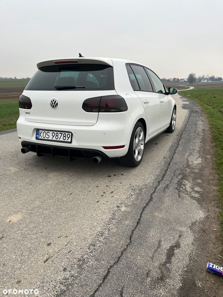 Volkswagen Golf 2.0 TSI GTI - 12