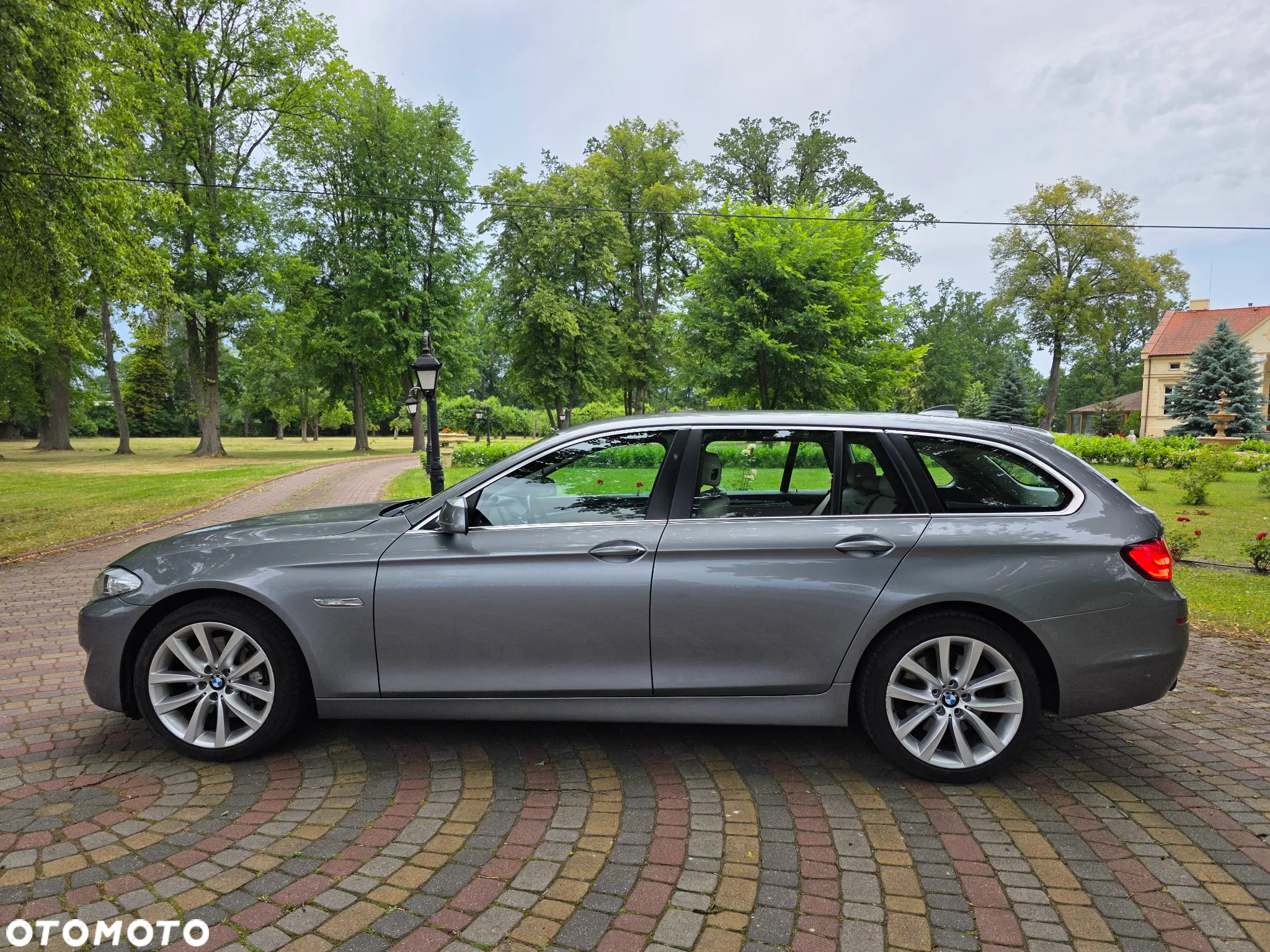 BMW Seria 5 535i Touring - 3