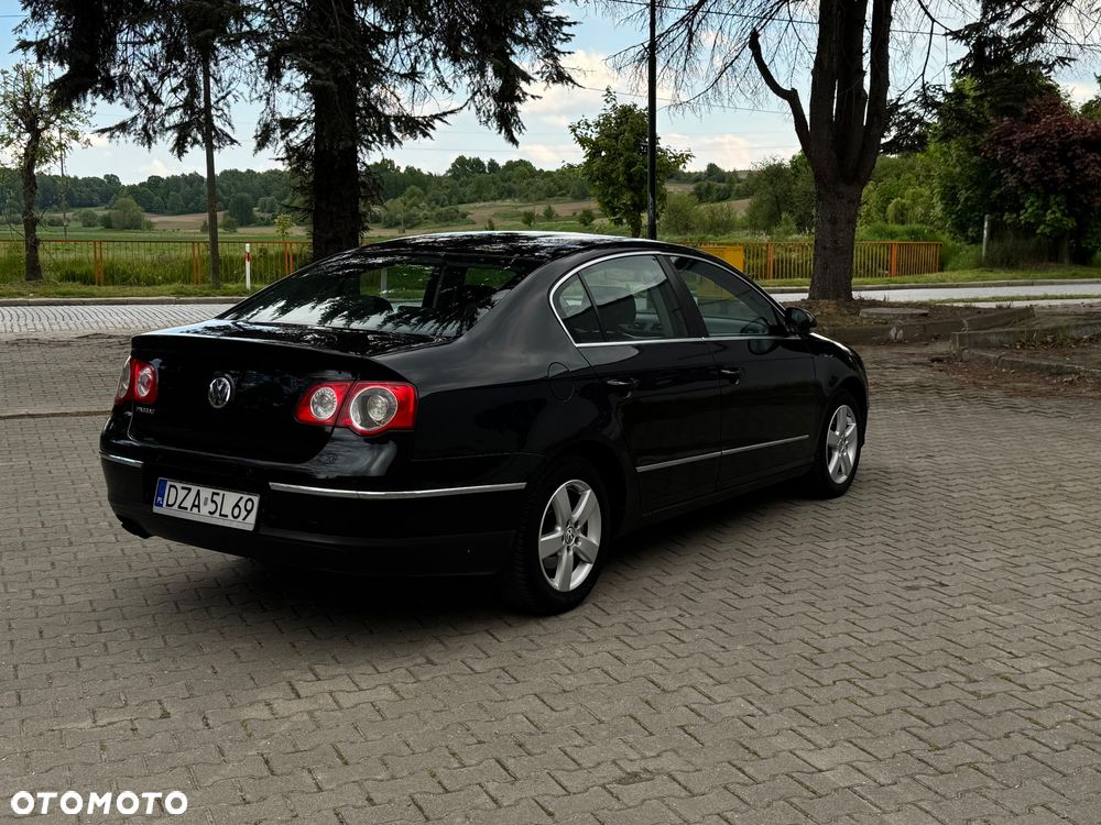 Volkswagen Passat 2.0 TDI DPF Individual - 5