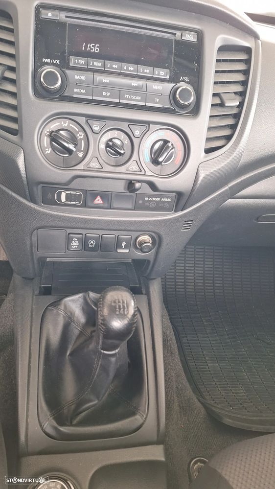 Mitsubishi L200 2.3 DI-D Strakar CD Intense 4WD - 25