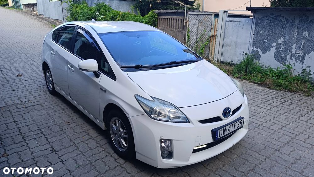 Toyota Prius 1.8 HSD Active - 9