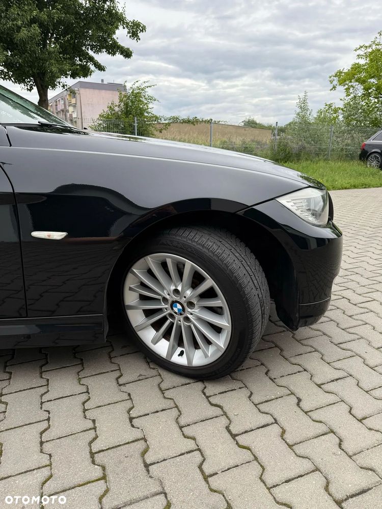 BMW Seria 3 318d - 5