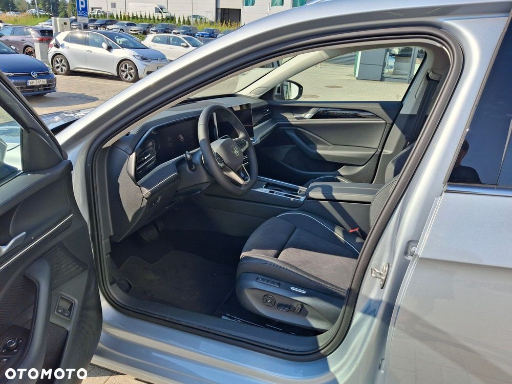 Volkswagen Passat - 16