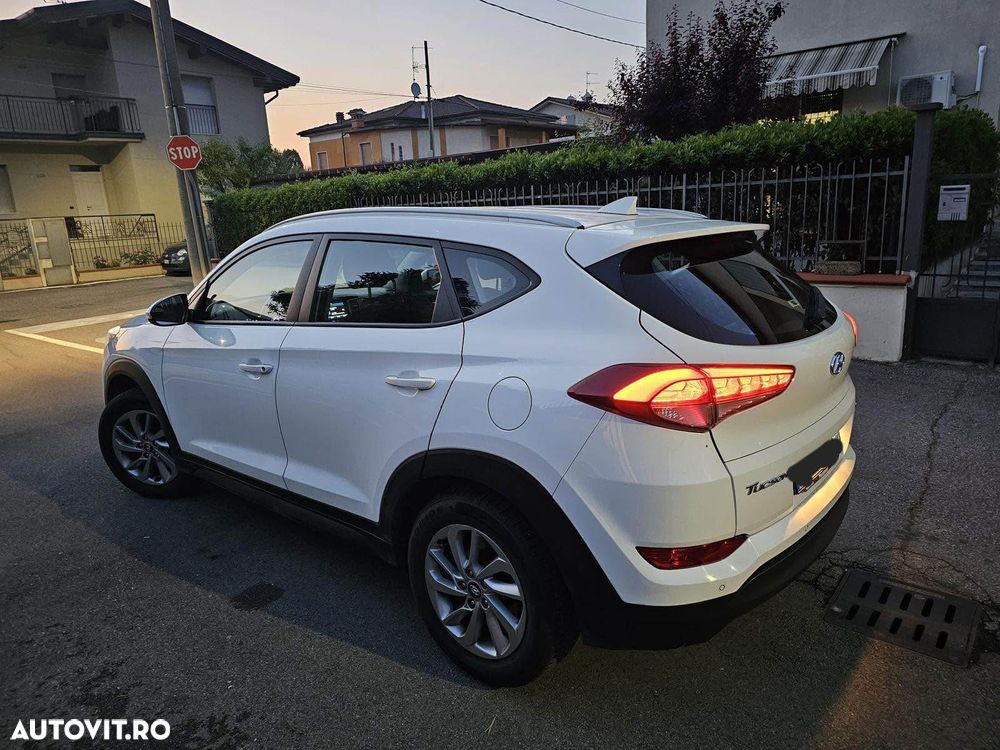 Hyundai Tucson blue 1.7 CRDi 2WD Style - 10
