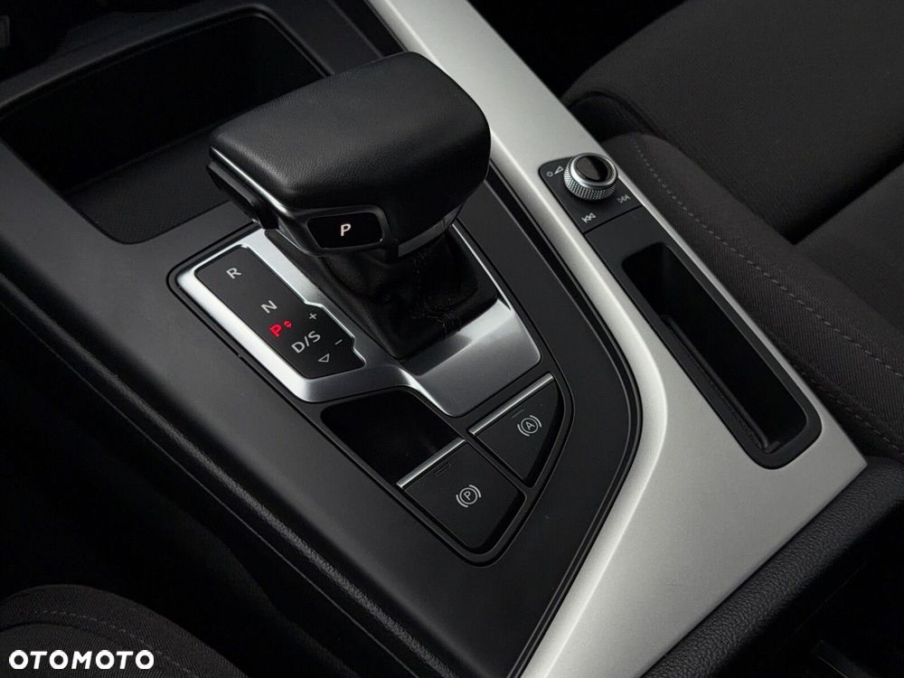 Audi A4 Limousine - 33