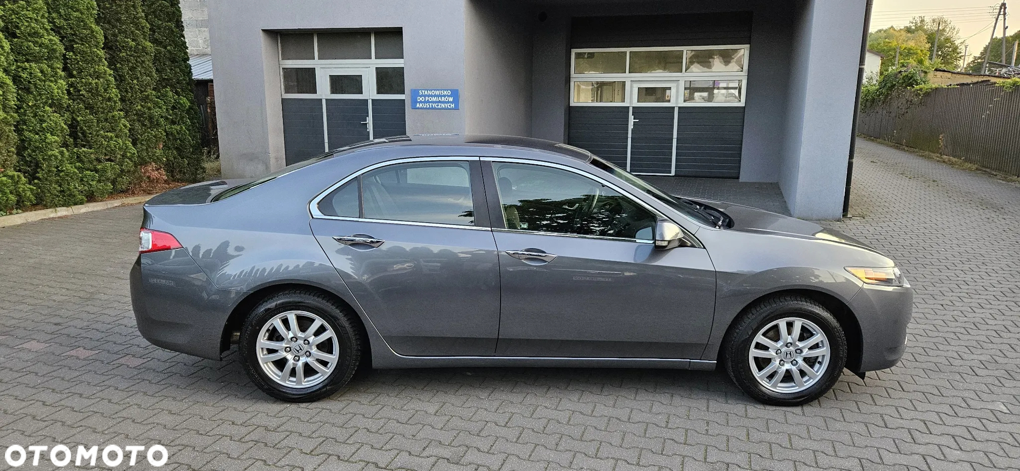 Honda Accord 2.0 Elegance 50 Jahre Edition - 11