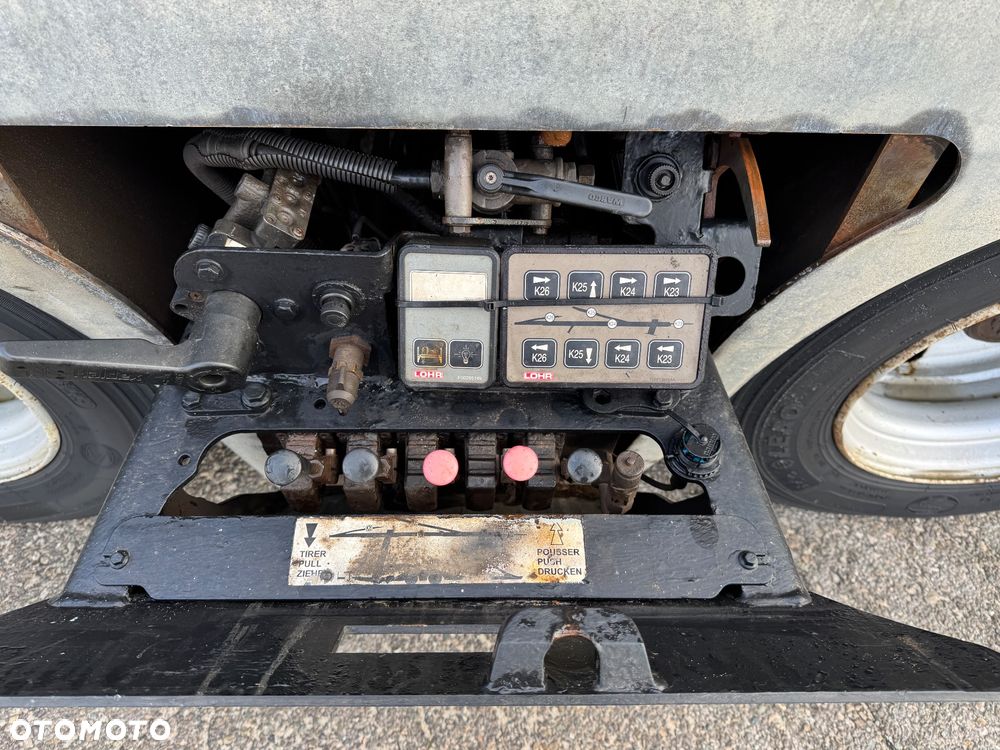 Mercedes-Benz Actros - 9