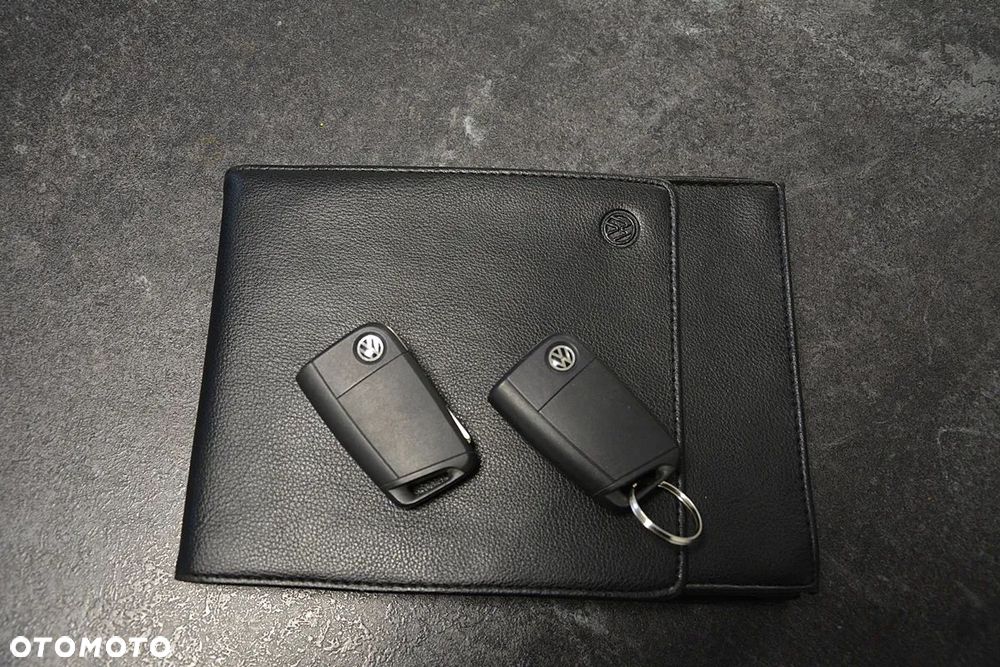 Volkswagen Golf - 39