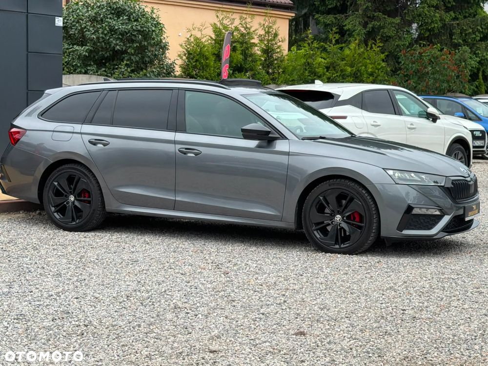Skoda Octavia 2.0 TDI DSG RS - 10