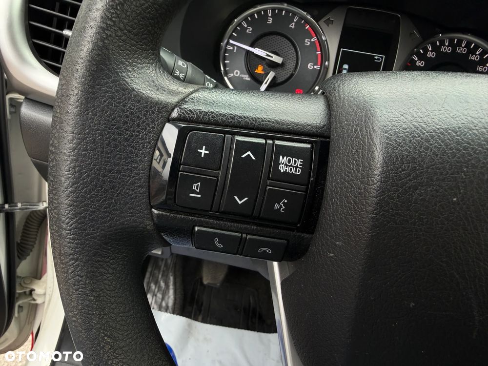 Toyota Hilux 2.4 D-4D Double Cab DLX 4x4 - 28