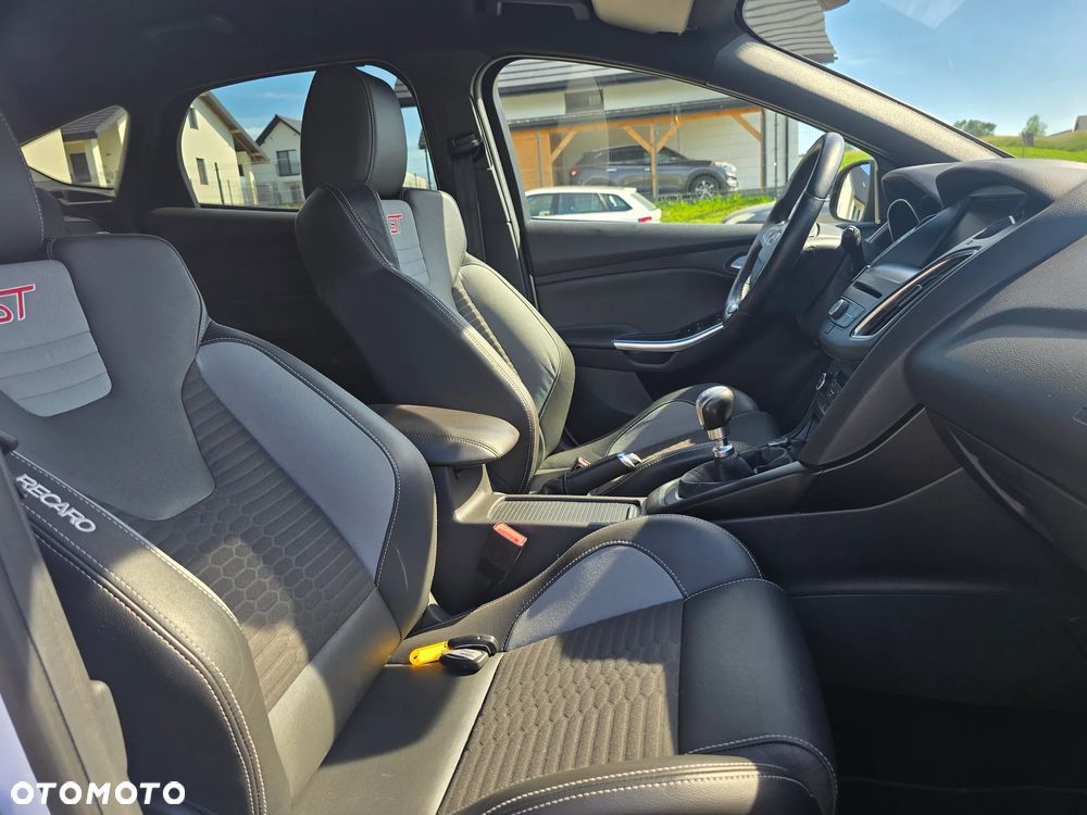Ford Focus - 18