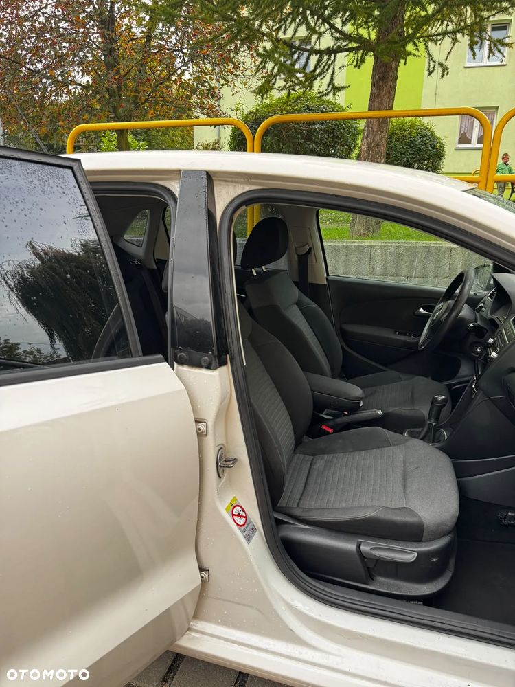 Volkswagen Polo - 8