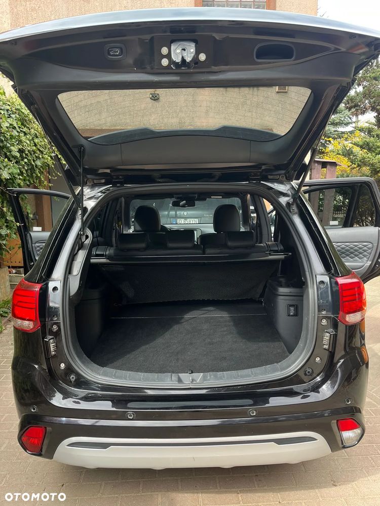 Mitsubishi Outlander Intense + - 6