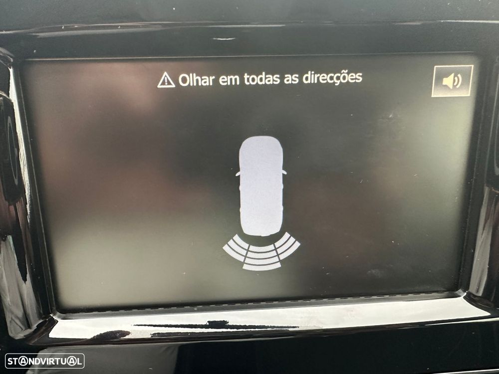 Renault Clio 0.9 TCe Limited Bi-Fuel - 26