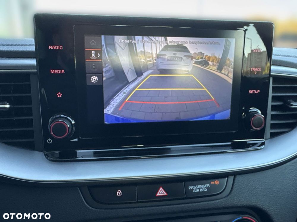 Kia Ceed - 22
