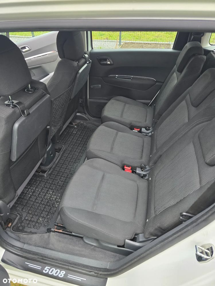 Peugeot 5008 - 12